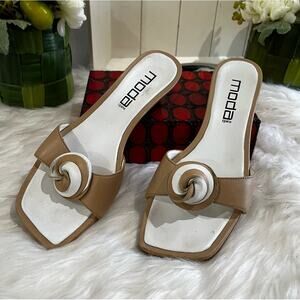 Moda Spana Vintage 90s Leather Nude Two-Tone Kitten Heel Slide Mules Sandals 6.5